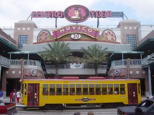 800px-YborCityTampaFL01.jpg